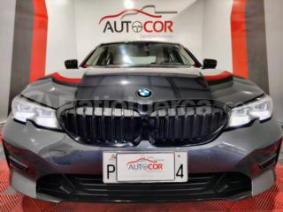 BMW 330i