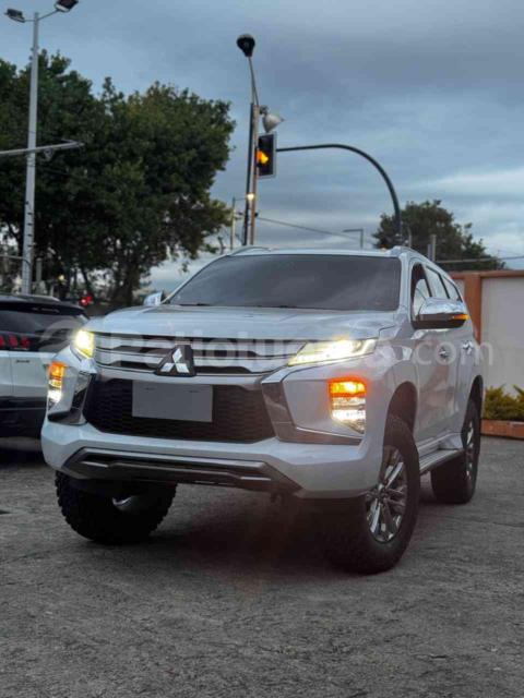 Mitsubishi Montero Sport 2021