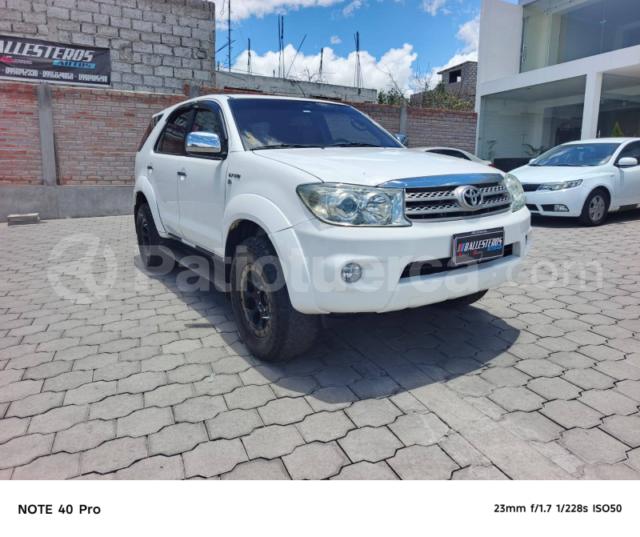 Toyota AWT FORTUNER 2010