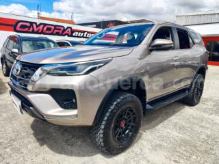 Toyota Fortuner 4.0
