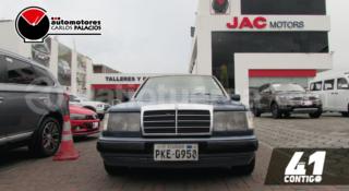Mercedes Benz—™ E300 1990