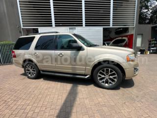 Ford Expedition XLT 2017