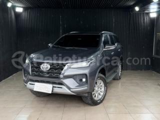 Toyota Fortuner 4.0