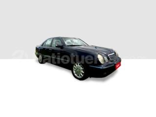 Mercedes Benz—™ E320 2000
