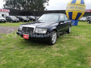 Mercedes Benz—™ E230 1986