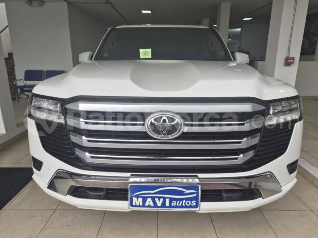 Toyota Land Cruiser L300 VX 2022