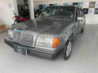 Mercedes Benz—™ 300E 1992