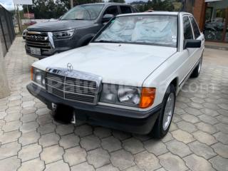 Mercedes Benz—™ 190E 1986