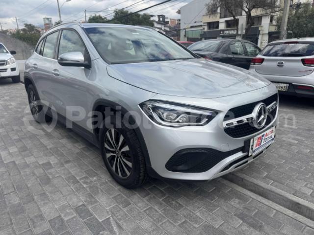 Mercedes Benz GLA 200 2021