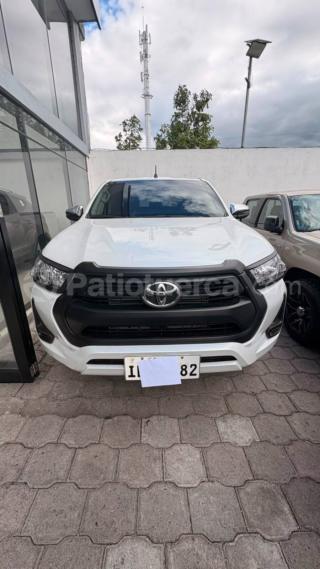 Toyota Hilux CD 4x2 2026