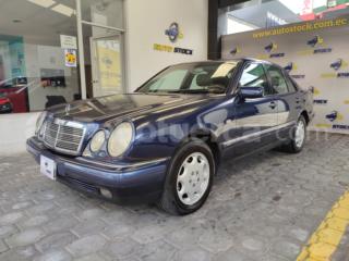 Mercedes Benz—™ E320 1996
