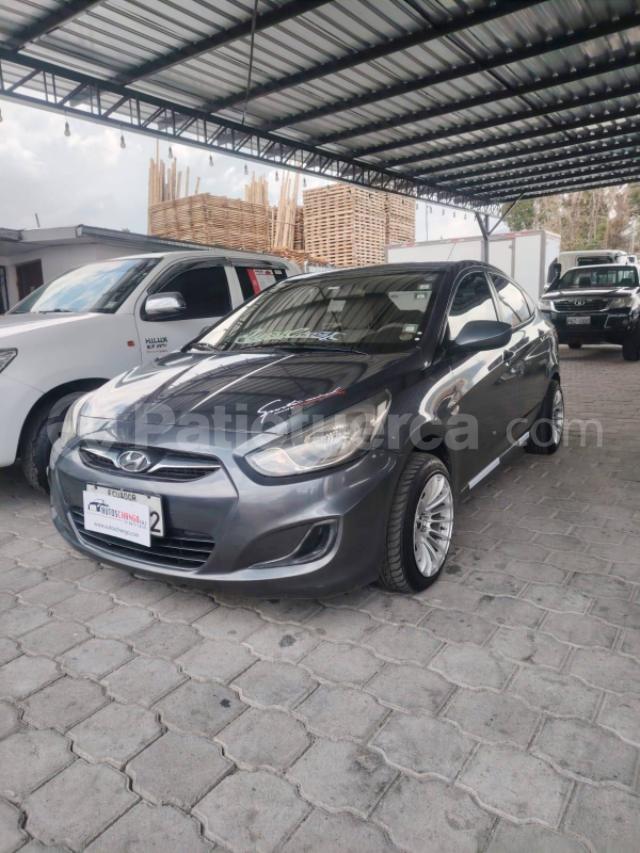 Hyundai Accent 2012