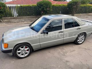 Mercedes Benz—™ 190E 1990