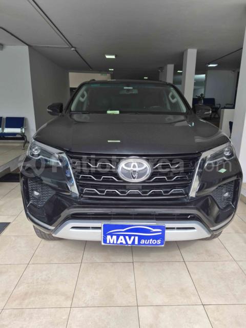 Toyota Fortuner 4.0 2024