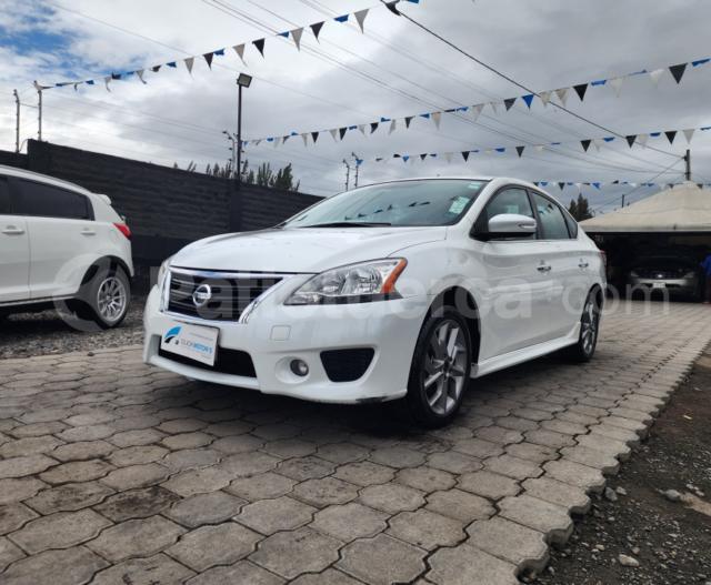 Nissan Sentra Exclusive 2014
