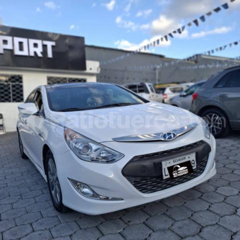 Hyundai Sonata Fe 2015