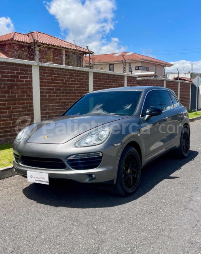 Porsche Cayenne S e-Hybrid 2012