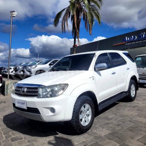 Toyota AWT FORTUNER 2010